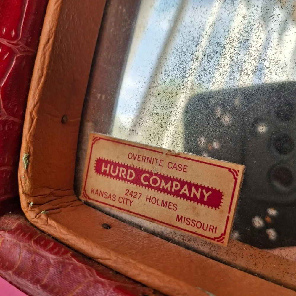 Vintage Red Faux Croc Overnight Train Case Lucite Handle Hurd Co Kansas City MO